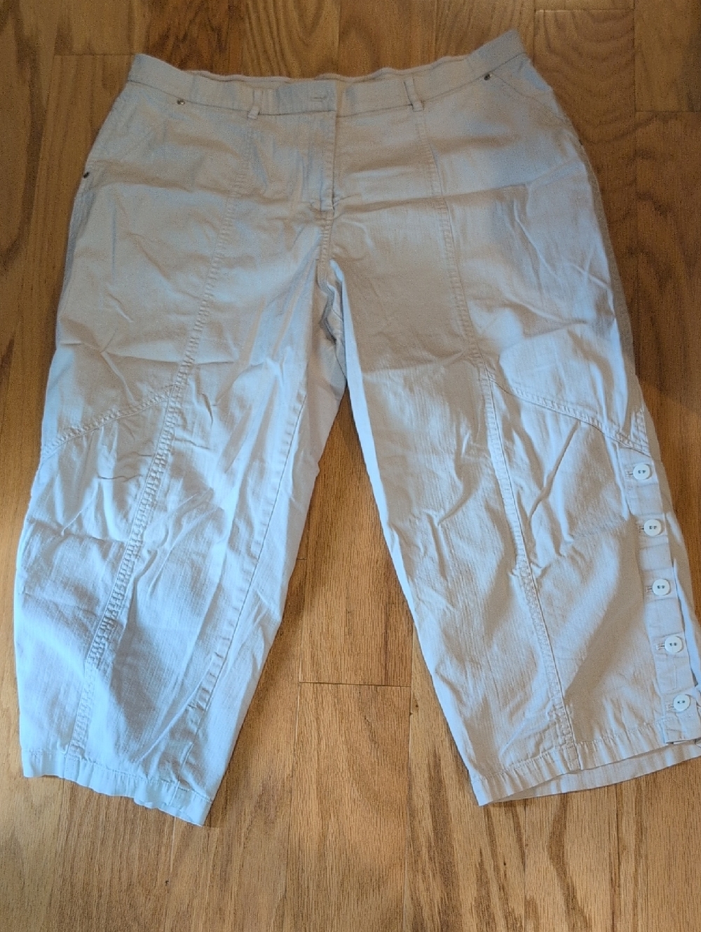 Multiples White Women's Capri Pants with Side Buttons